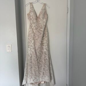 Willowby by Watters Bluma Ivory Lace Plunge Fit and Flare Bridal Gown with Train